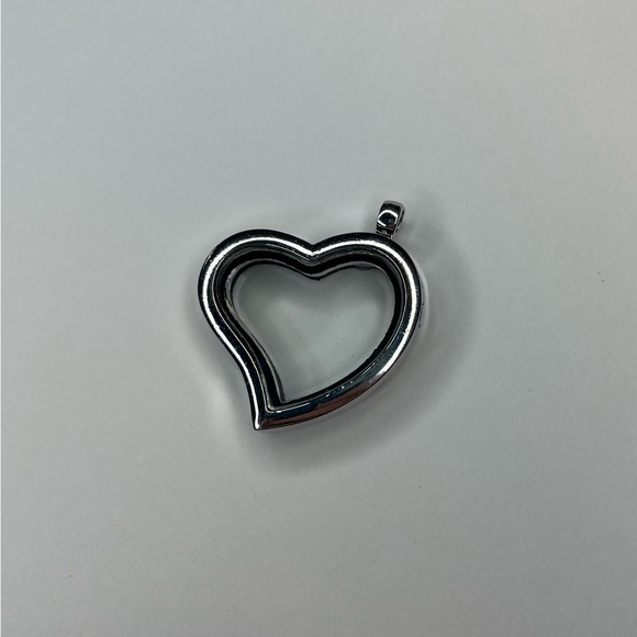 Radiant Sparkle Silver-Tone Gem Dazzle Heart Locket - Picture 4 of 4